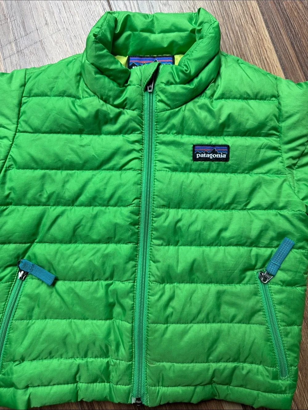 Very Good Patagonia Kids Bright Green Lightweight Puffer Jacket